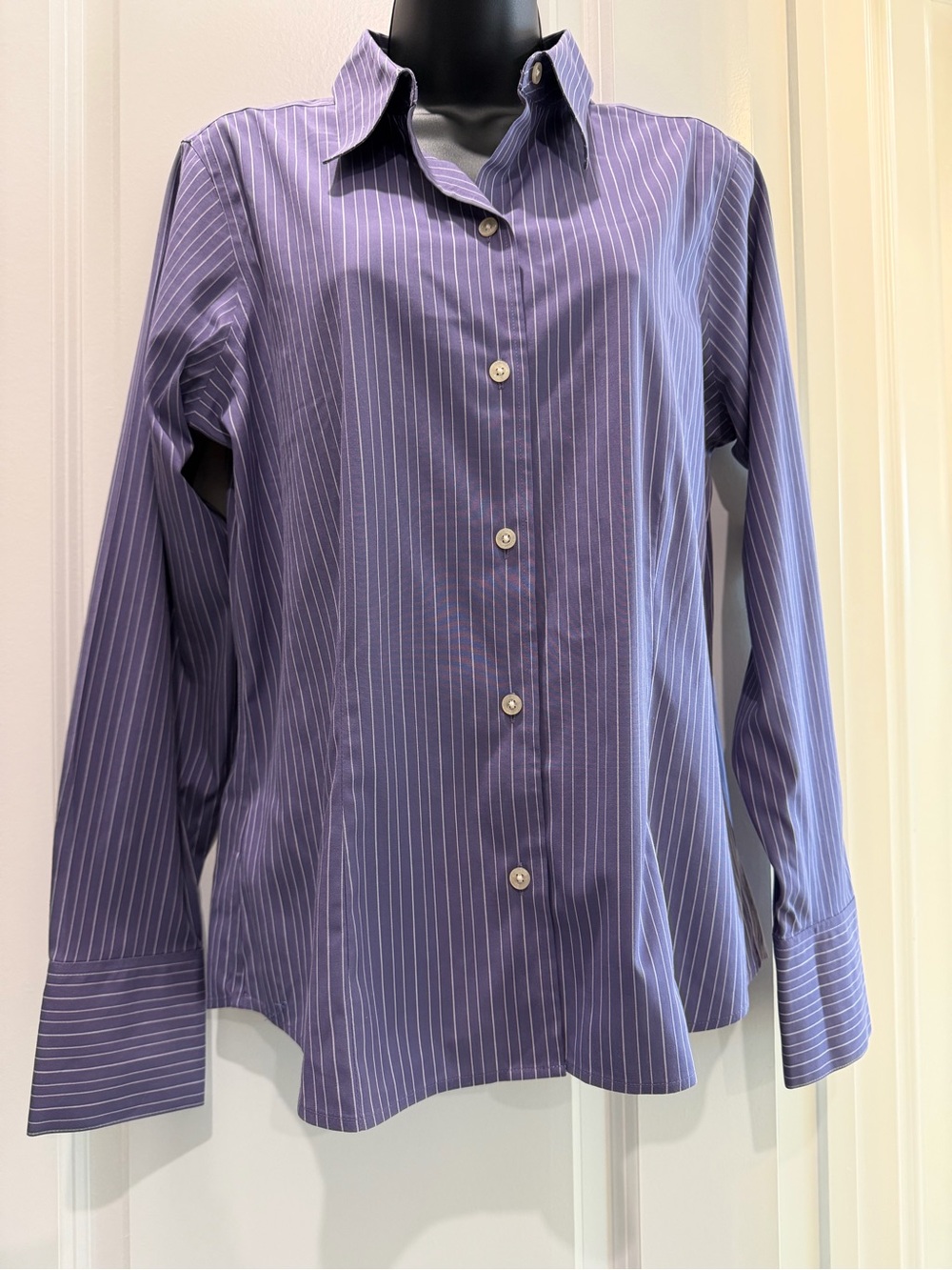 Eddie Bauer Wrinkle-Resistant Stretch Purple Pinstripe Button Down Shirt M